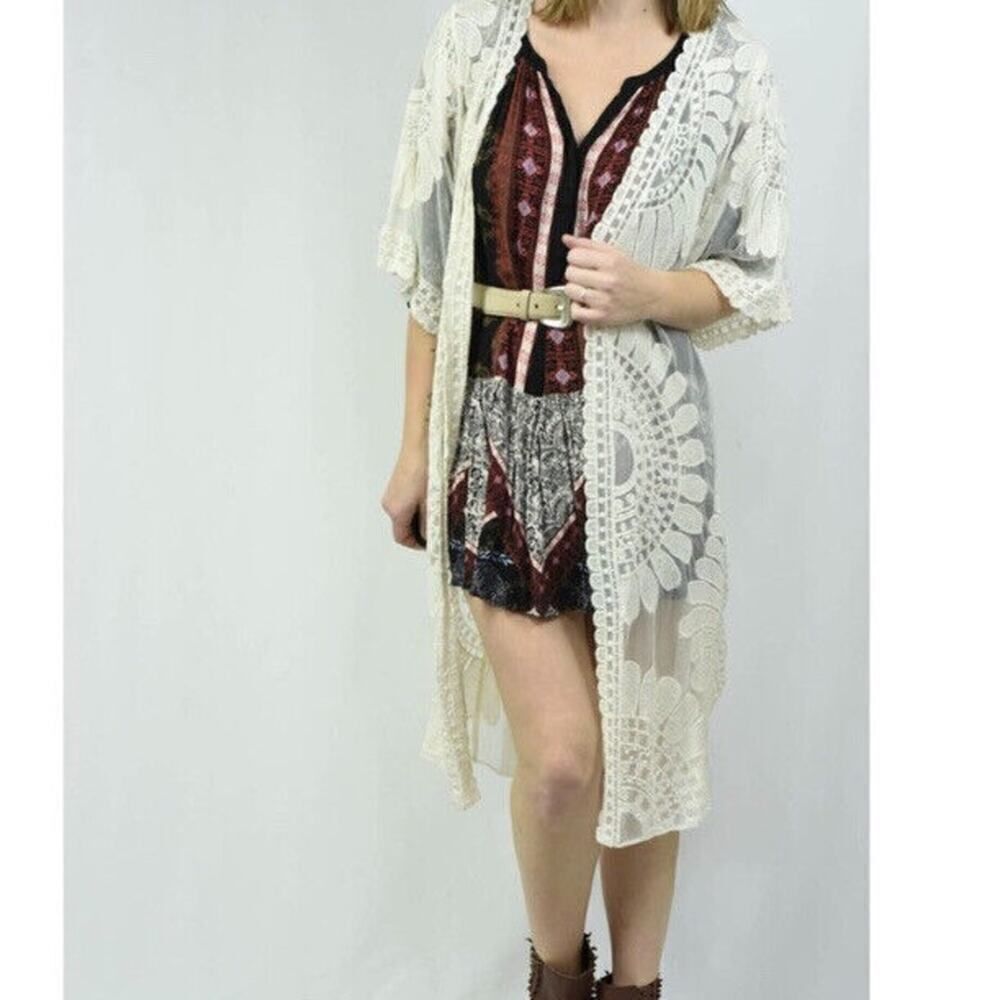 Rebellion Again Blue & White Lace Cover Up Kimono in Floral Medallion Sz S NWOT - Picture 3 of 9